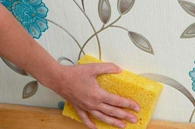 Kā mazgāt tapetes no putekļiem un netīrumiem?