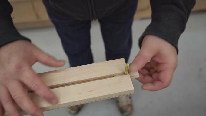 no vietas - https://ibuildit.ca/projects/how-to-make-a-straightedge-guide/