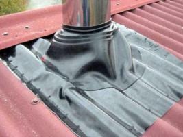 Plaisu starp cauruli un jumta: clamped blīvējuma metodes riņķveida un taisnstūrveida caurule